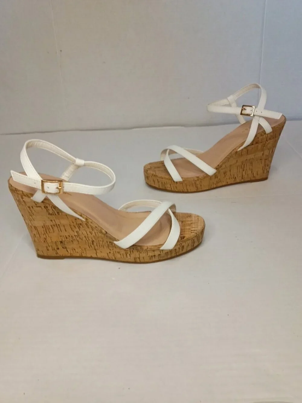Lulus White Strappy Cork Look Wedge Sandals Women’s Size 8.5